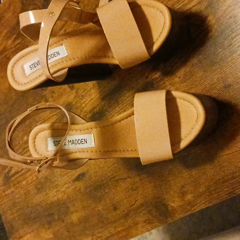 Steve Madden LUCY TAN PATENT heels